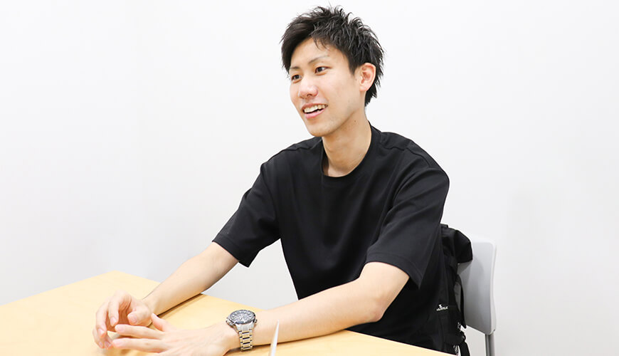 インタビューイメージ２