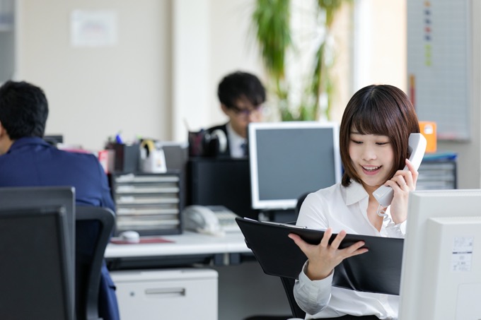 経理担当